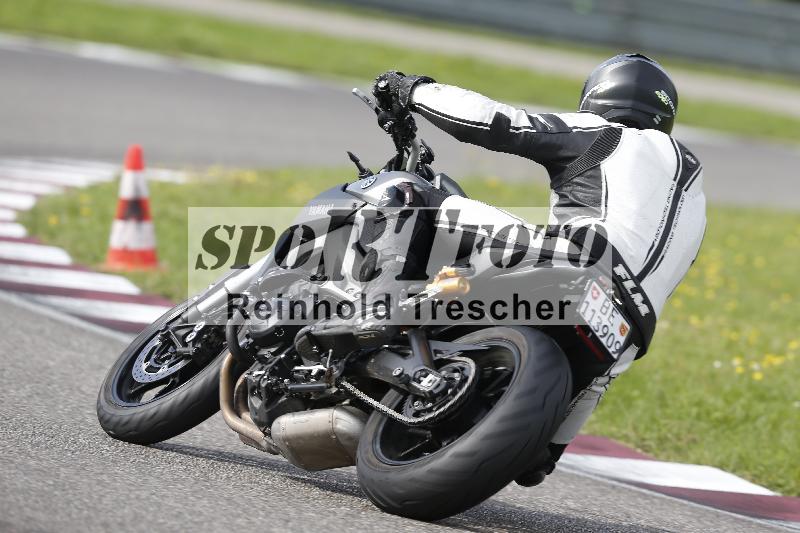 /53 16.09.2025 Track Day Domi Aegerter ADR/Gruppe gelb/95
